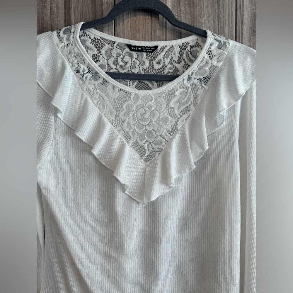 NWOT White Lace Ruffle Top - Picture 6 of 9